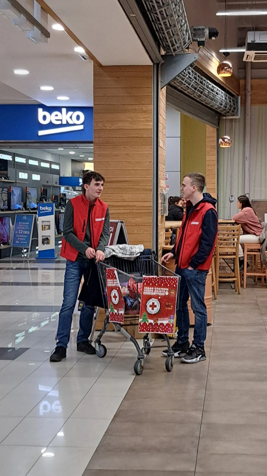 Bijeljina: U akciji "Jedan slatkiš, jedno dijete" prikupljeno oko 1.000 paketića (FOTO)