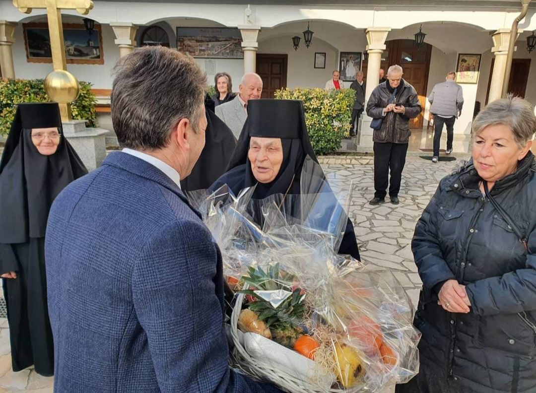 Vasilije Perić o upokojenju mati Marte: Svijetlo djelo rodu i Bogu!