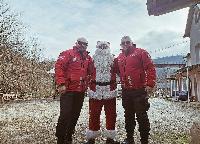 Bijeljinci prešli 260 km da usreće mališane u porodici Mijović (FOTO GALERIJA)
