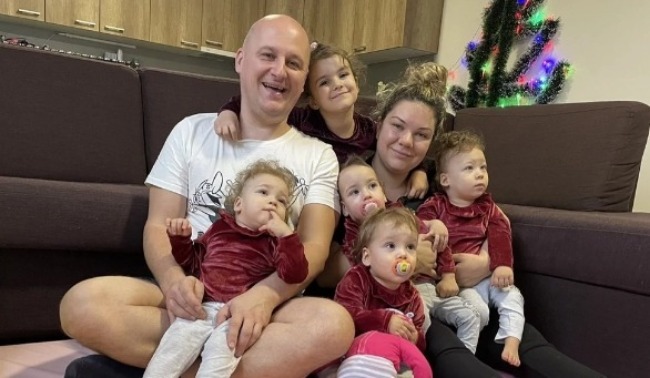 Tri djevojčice iz čuvenih četvorki teško bolesne: Porodici hitno treba pomoć
