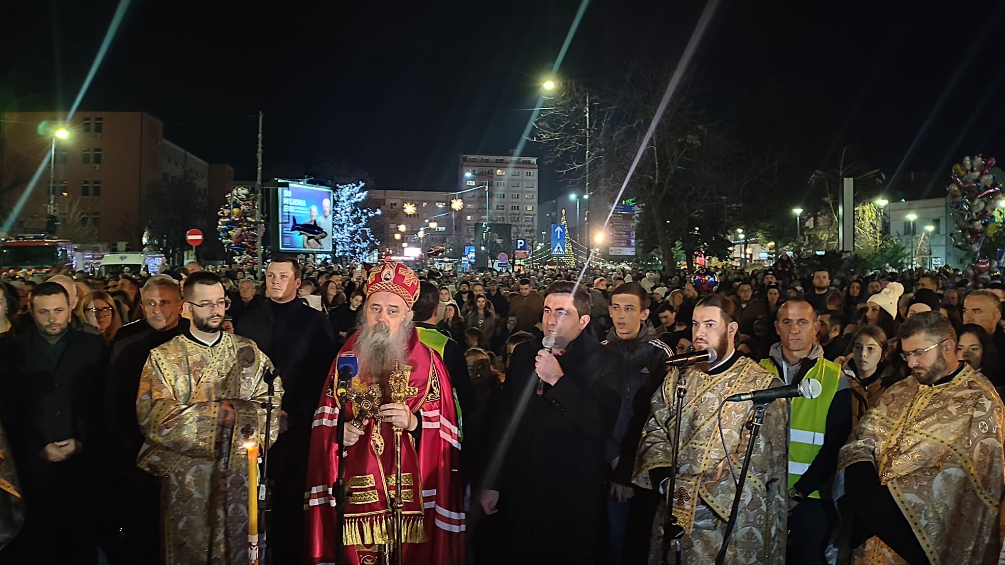BADNJE VEČE U BIJELJINI "Ako vam neko i učini nešto nažao - oprostite. To je smisao Božića, praznika zajednice i ljubavi" FOTO/VIDEO