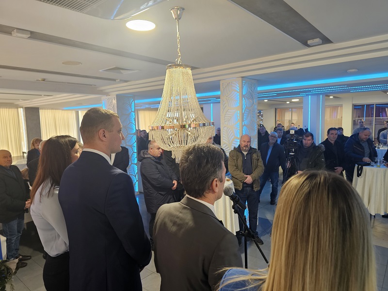 Praznični prijem u Ugljeviku: Srpskoj srcem udarili temelje