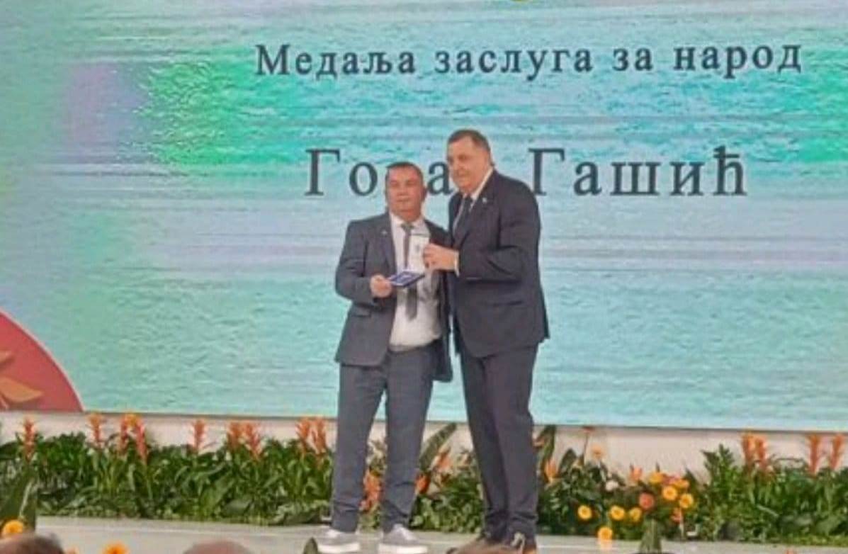Goran Gašić odlikovan Medaljom zasluga za narod