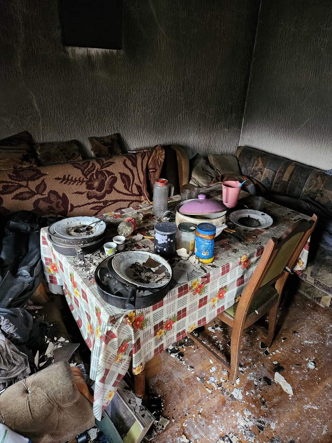 Ocu i sinu iz Bijeljine u potpunosti izgorjela kuća, potrebna im je pomoć humanih ljudi