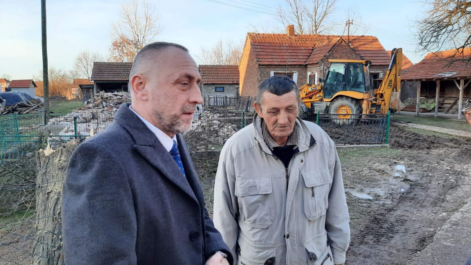 Ikona Svetog Đorđa ostala netaknuta na zgarištu porodične kuće Stojića FOTO