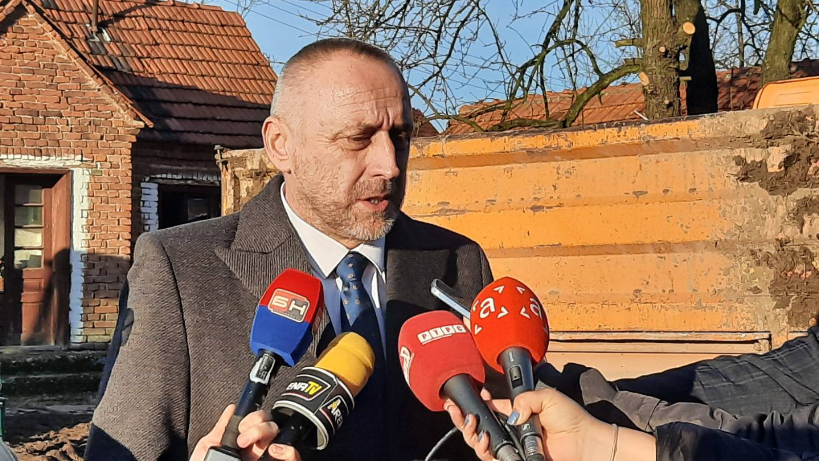 Egić: Pomoć Stojićima nakon požara 12.000 KM