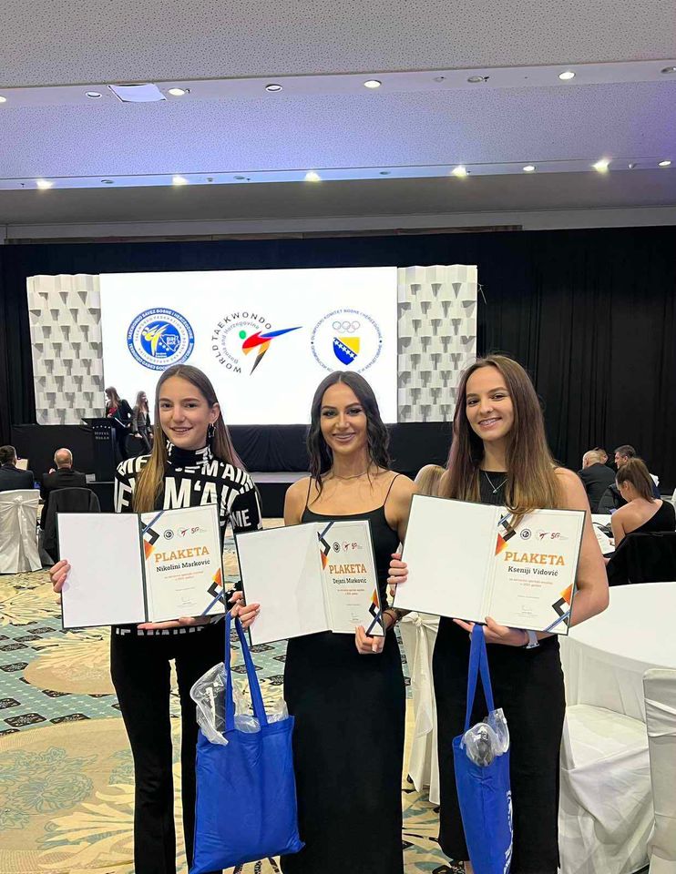 Dajana, Ksenija i Nikolina dobitnice plakete za ostvarene sportske rezultate