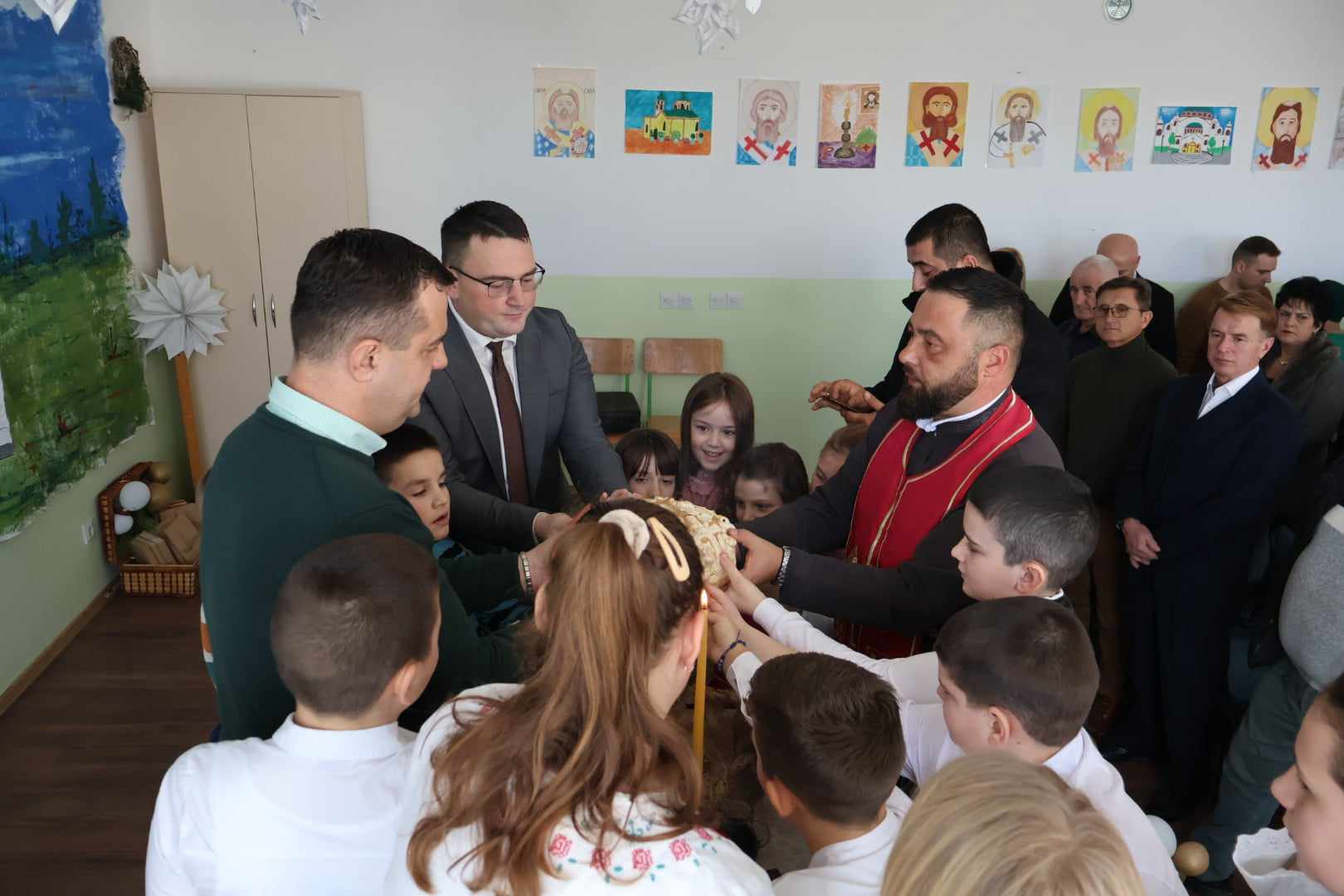 Osnovna škola u Donjoj Trnovi proslavila školsku slavu: Obrazovanje i tradicija u fokusu
