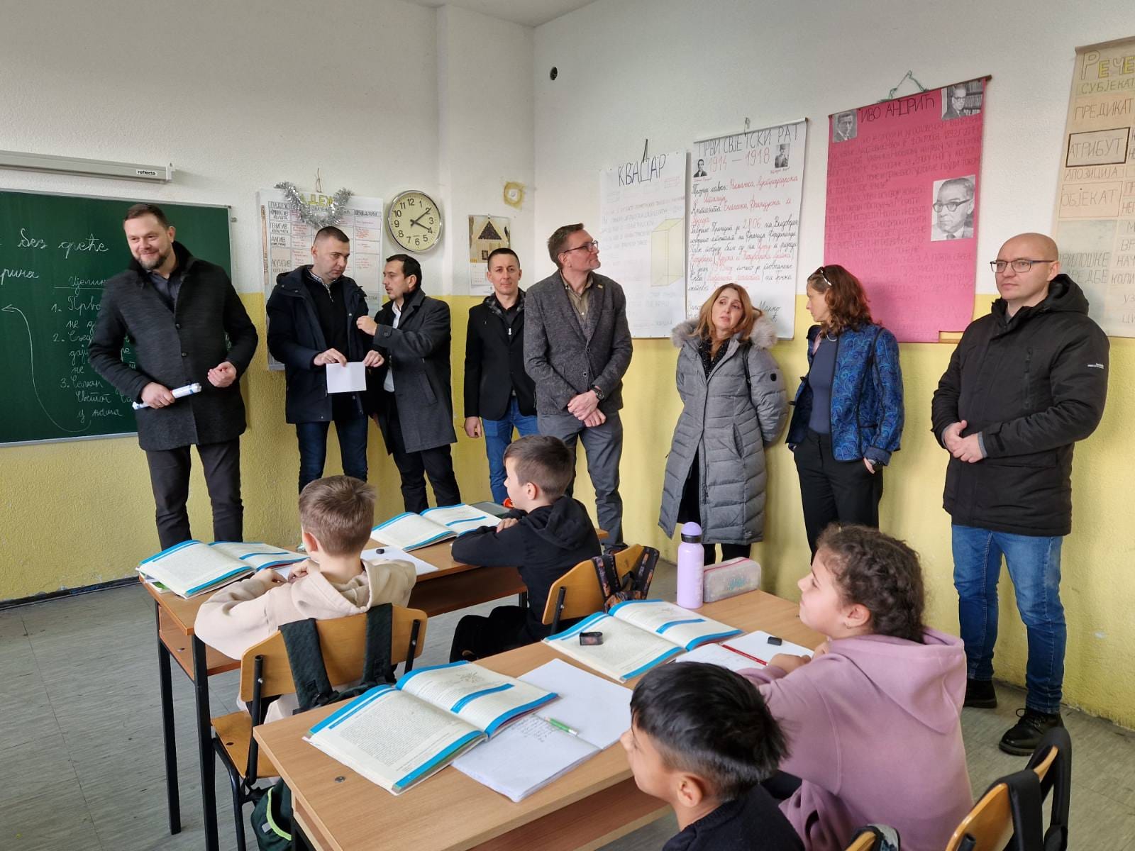 Grad Bijeljina i Karitas „utoplili“ još jednu školu FOTO