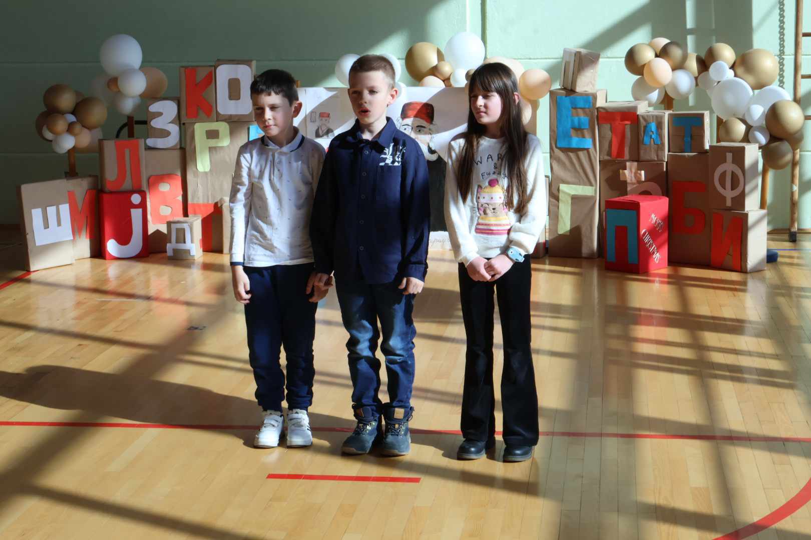 UČENICI ODUŠEVILI SVOJIM ANGAŽMANOM U školi u Donjoj Trnovi obilježena 160. godišnjica smrti Vuka Karadžića