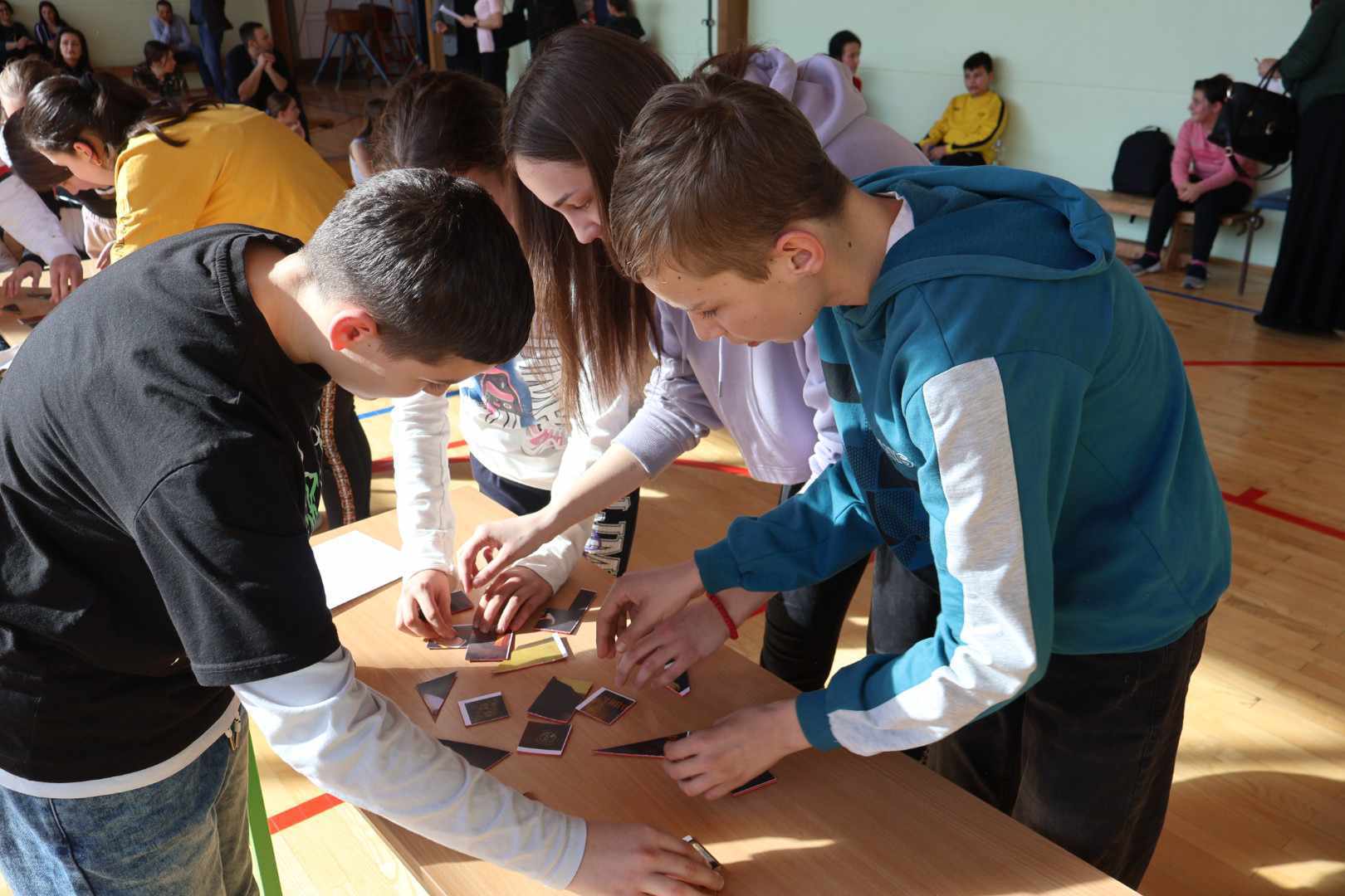 UČENICI ODUŠEVILI SVOJIM ANGAŽMANOM U školi u Donjoj Trnovi obilježena 160. godišnjica smrti Vuka Karadžića