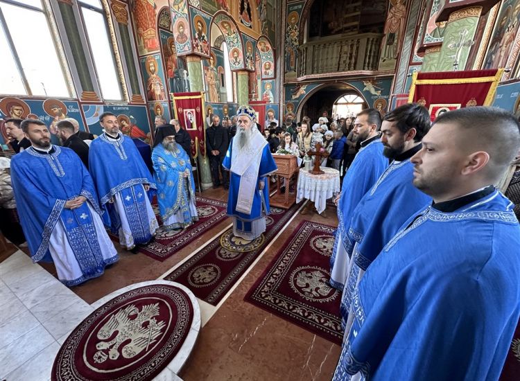 EPISKOP FOTIJE U GLAVIČICAMA - U Crkvu Hristovu su pozvani svi narodi