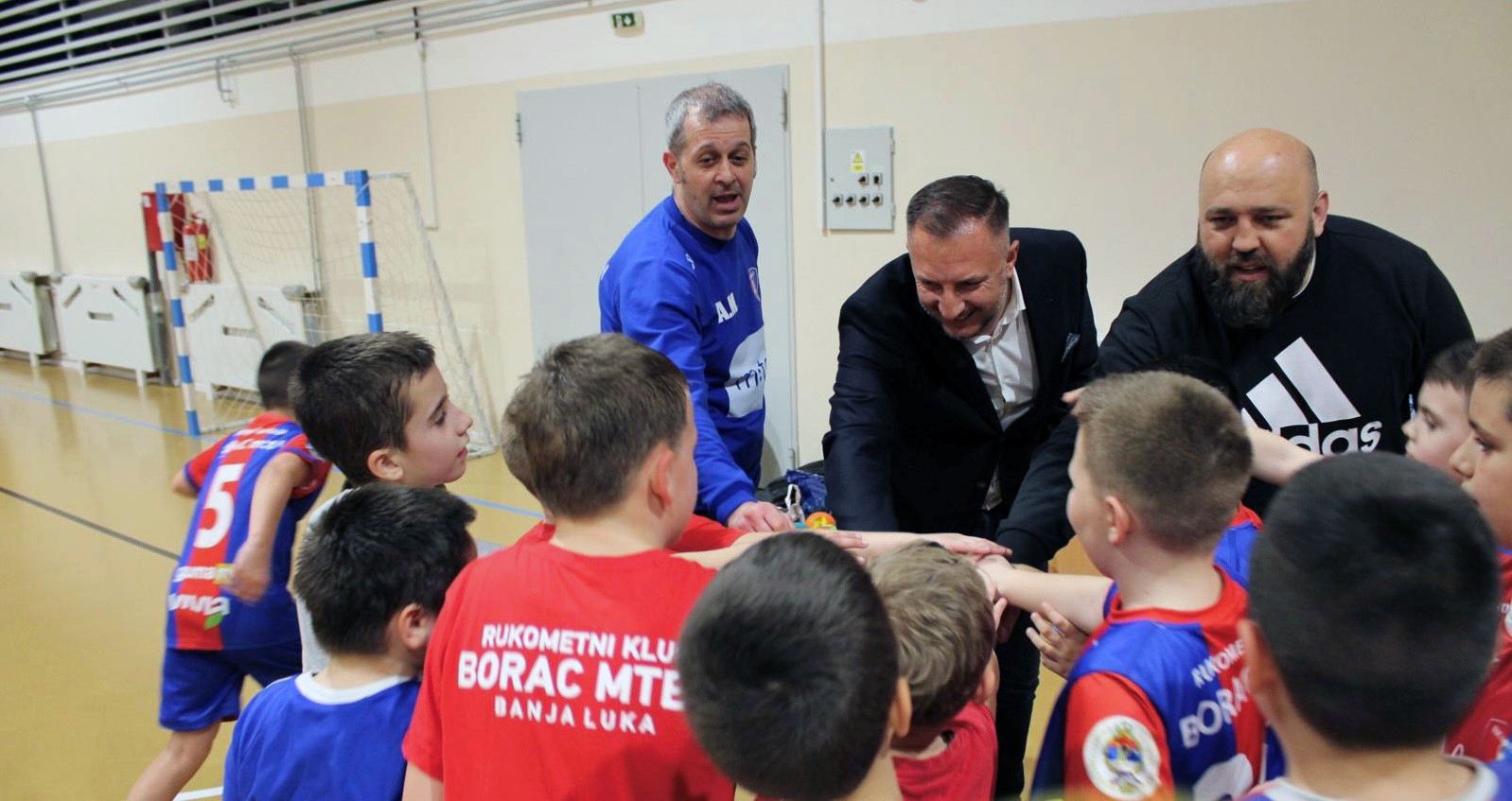 Ćorić uručio donaciju RK "Borac"