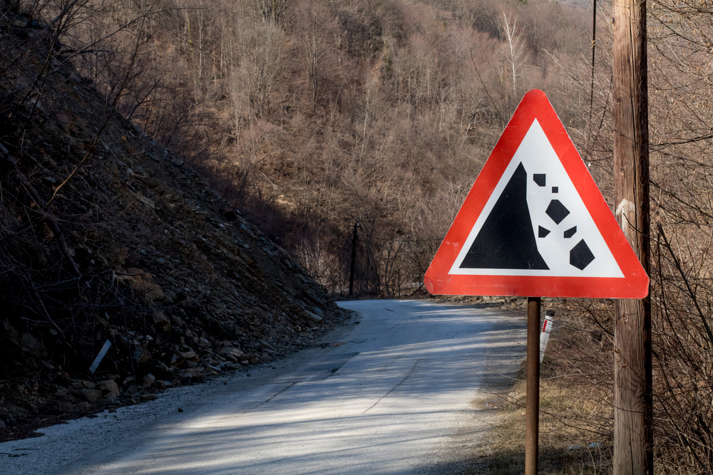 Stanje na putevima: Oprez zbog odrona