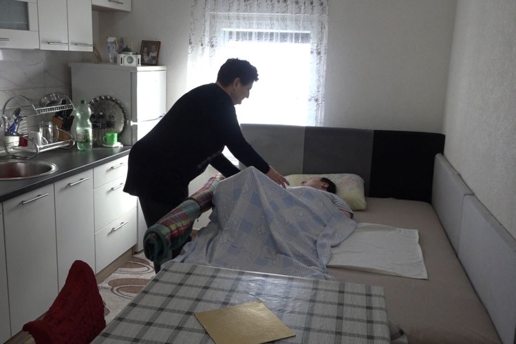 Majčinska ljubav jača od svega, 24 godine vodi cjelodnevnu brigu o sinu