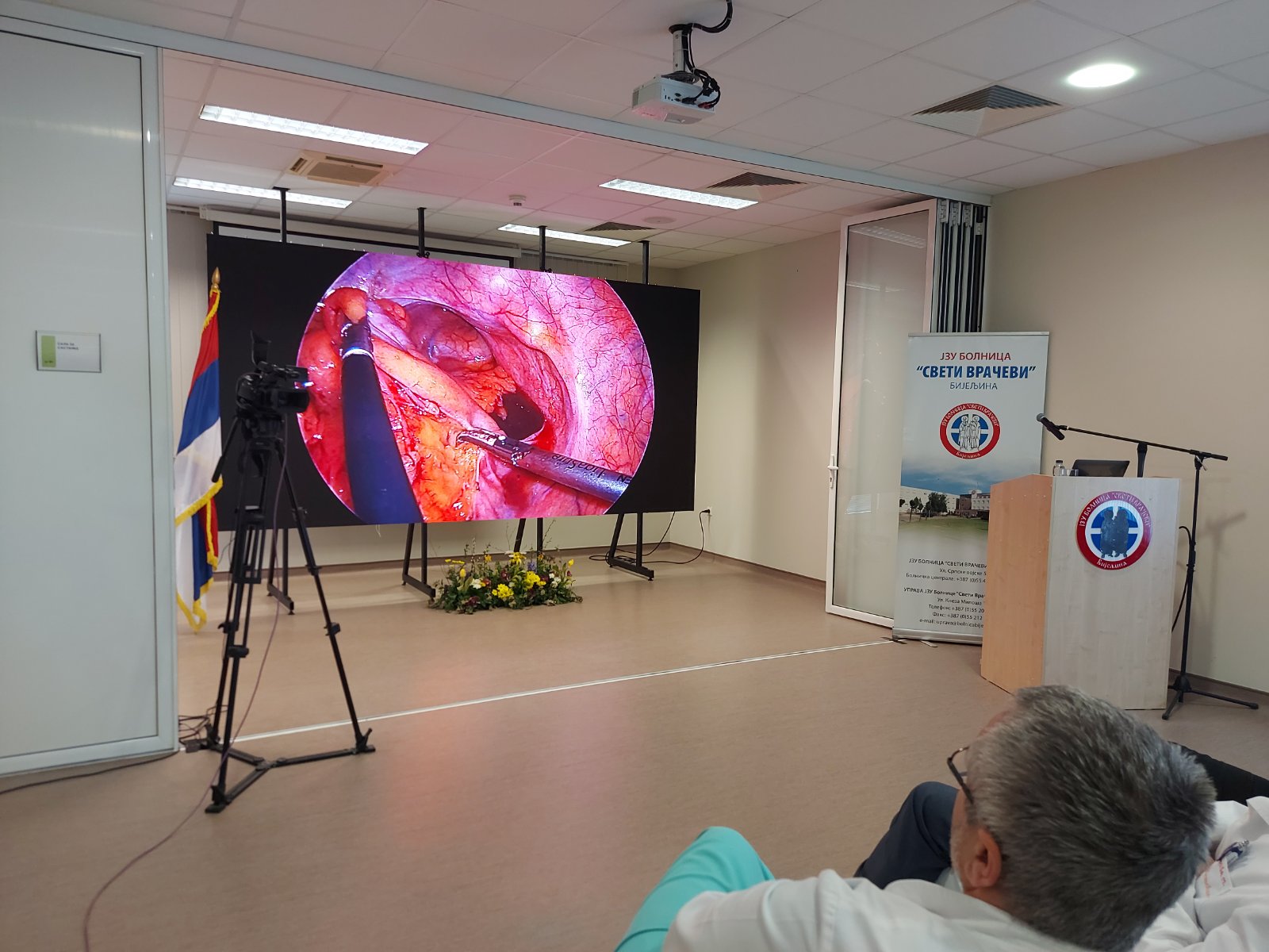 Dr Andrejević sa Malte zajedno sa bijeljinskim hirurzima izveo jednu od najzahtjevnijih laparoskopskih operacija