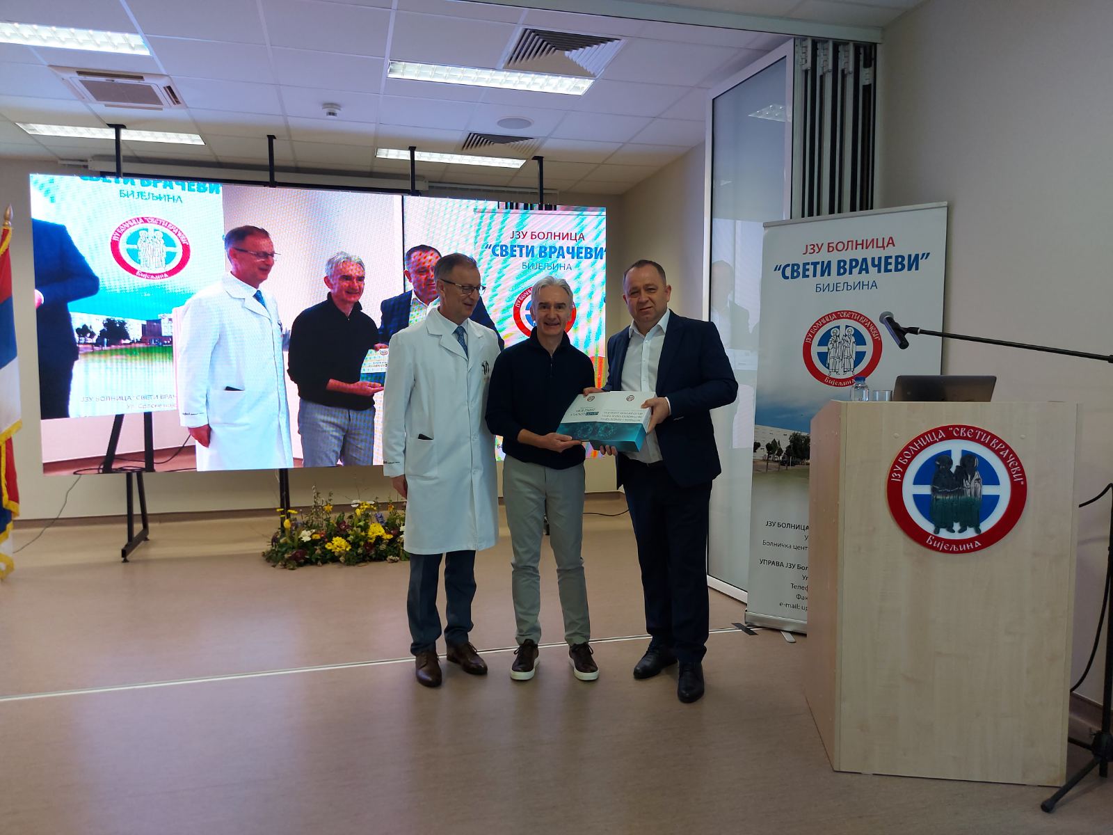 Dr Andrejević sa Malte zajedno sa bijeljinskim hirurzima izveo jednu od najzahtjevnijih laparoskopskih operacija