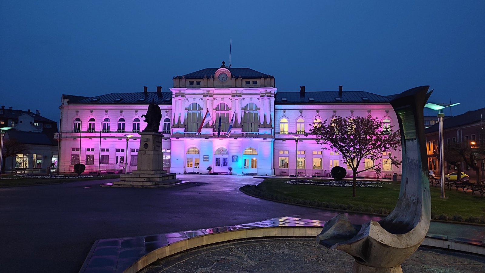 Bijeljina podržala "Ljubičasti dan" FOTO