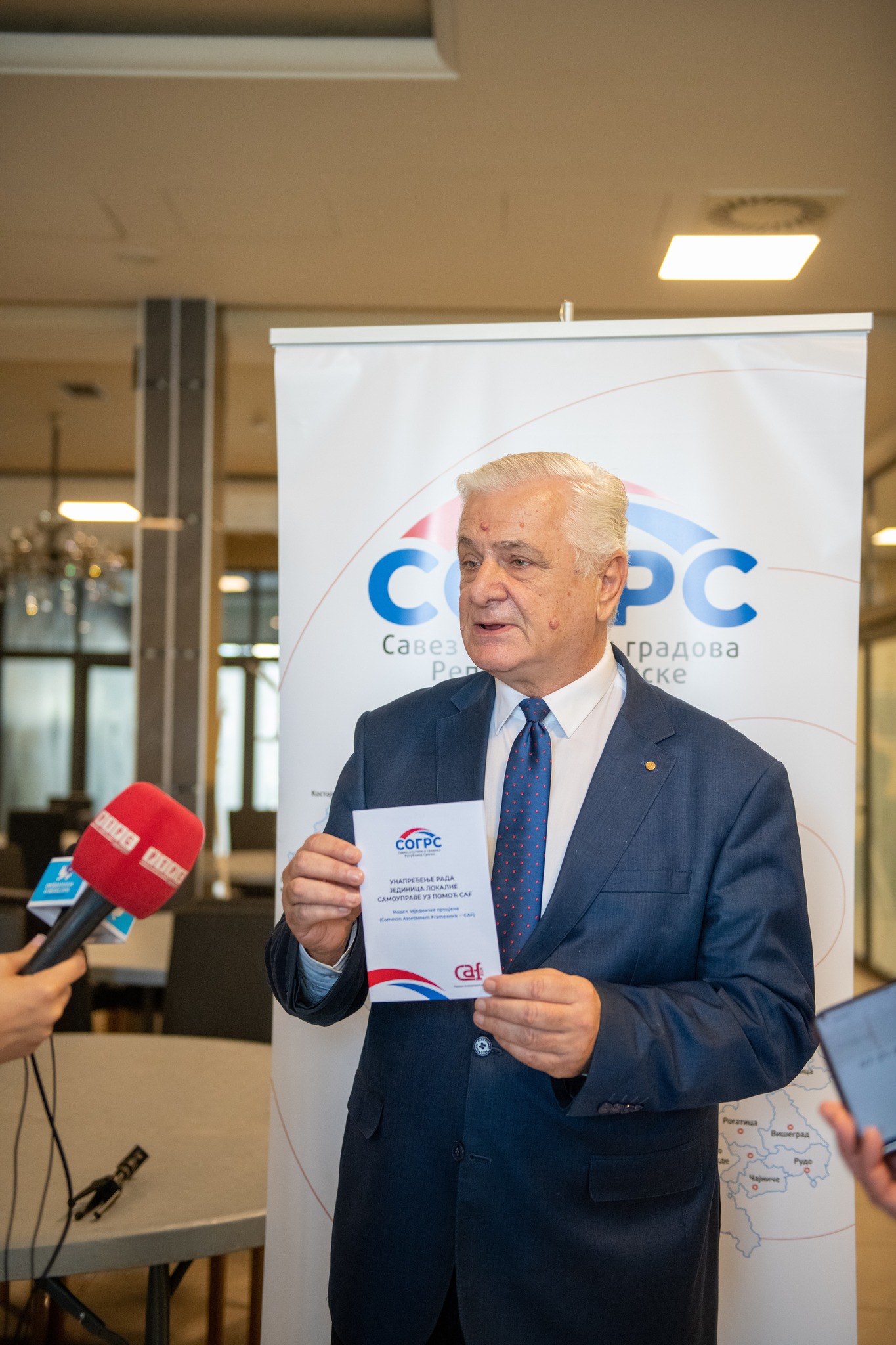 Unapređenje rada jedinica lokalne samouprave uz pomoć CAF -a