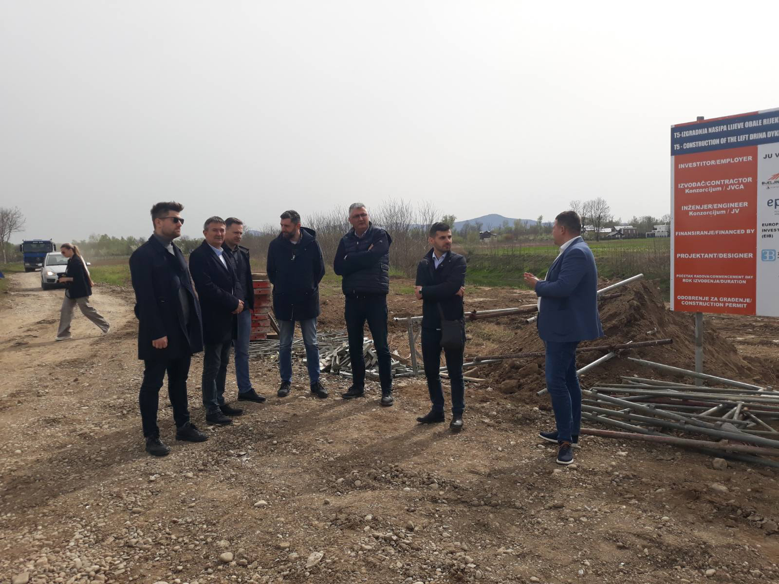 Milovanović: Završetak prve faze izgradnje drinskog nasipa za nešto više od godinu dana (FOTO)