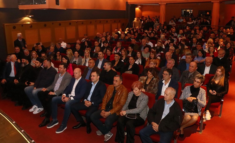 DJELOM SPAJA SRBE SA SVIH STRANA: Promocija knjige „Od majke do Crkve“ Vladimira Mitrića