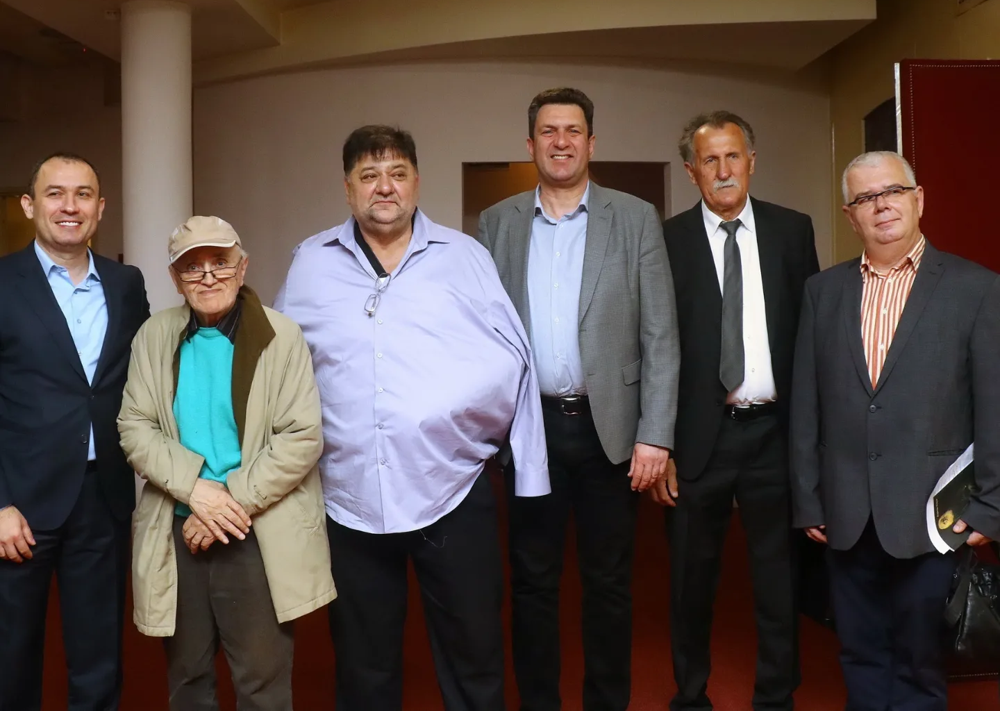DJELOM SPAJA SRBE SA SVIH STRANA: Promocija knjige „Od majke do Crkve“ Vladimira Mitrića