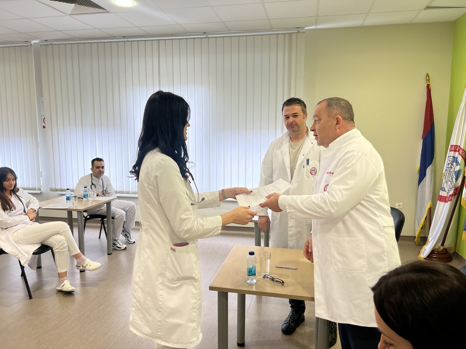 Maksimović uručio 16 specijalizacija FOTO