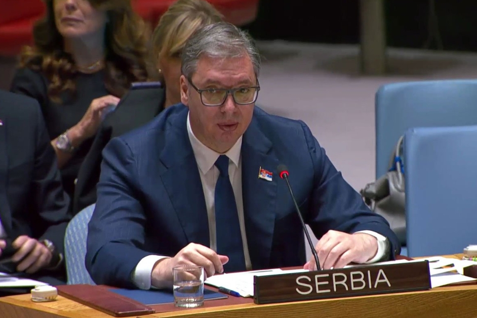 Vučić: Podnošenjem rezolucije o Srebrenici ignorisane institucije BiH