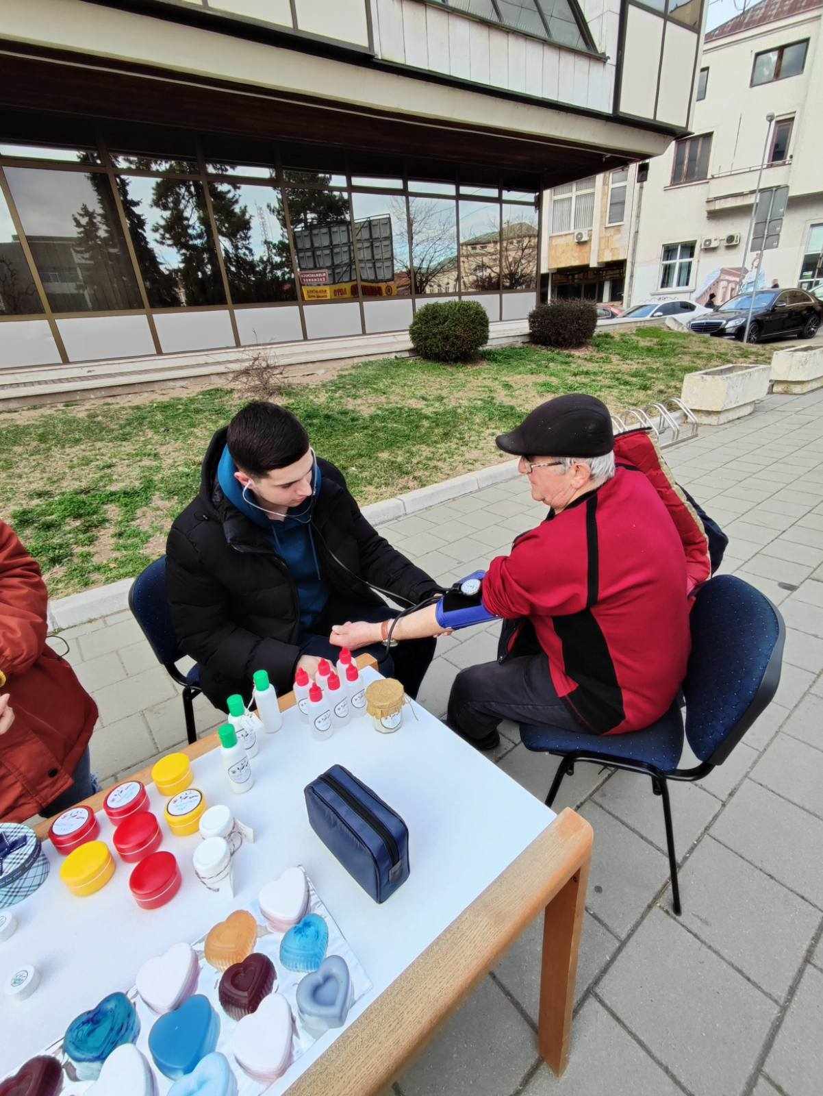 „Darodavci" i „Ispružene ruke“ za bolju zajednicu: Inicijative mladih u Bijeljini uspješno sprovedene