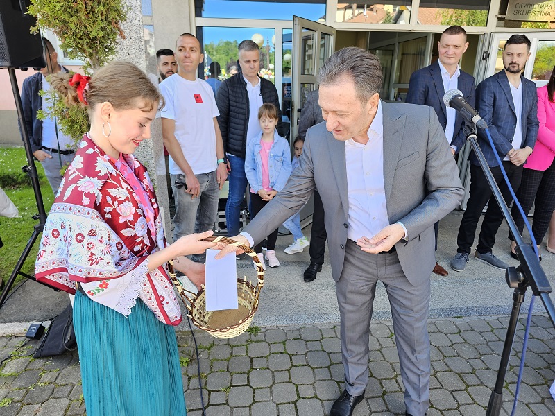 UGLJEVIK PROSLAVIO VRBICU: Lazarice prizvale napredak, plodnost i blagostanje (FOTO)
