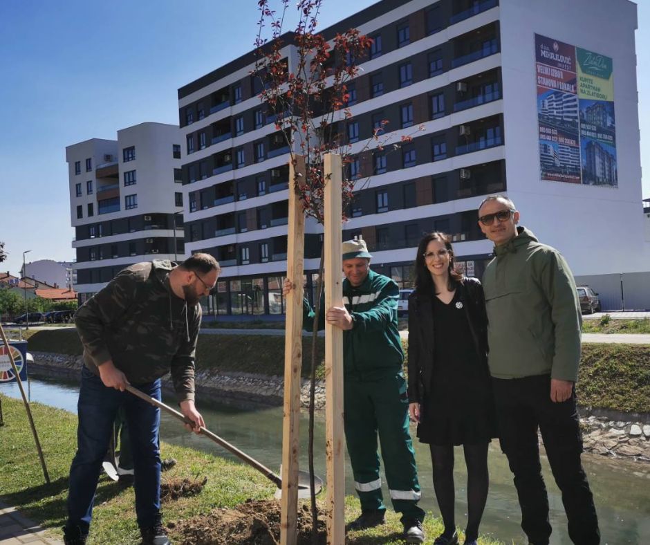 Donacija sadnica japanske džanarike povodom akcije „April - mjesec čistoće“