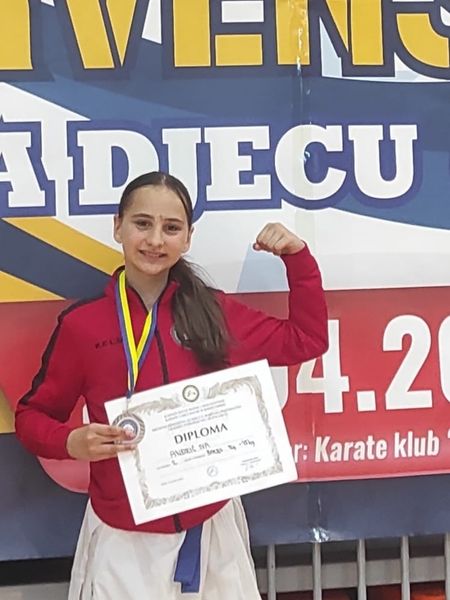 KK "UNSU"; Iva Andrić vicešampionka BiH, Gordić i Panić bronzani