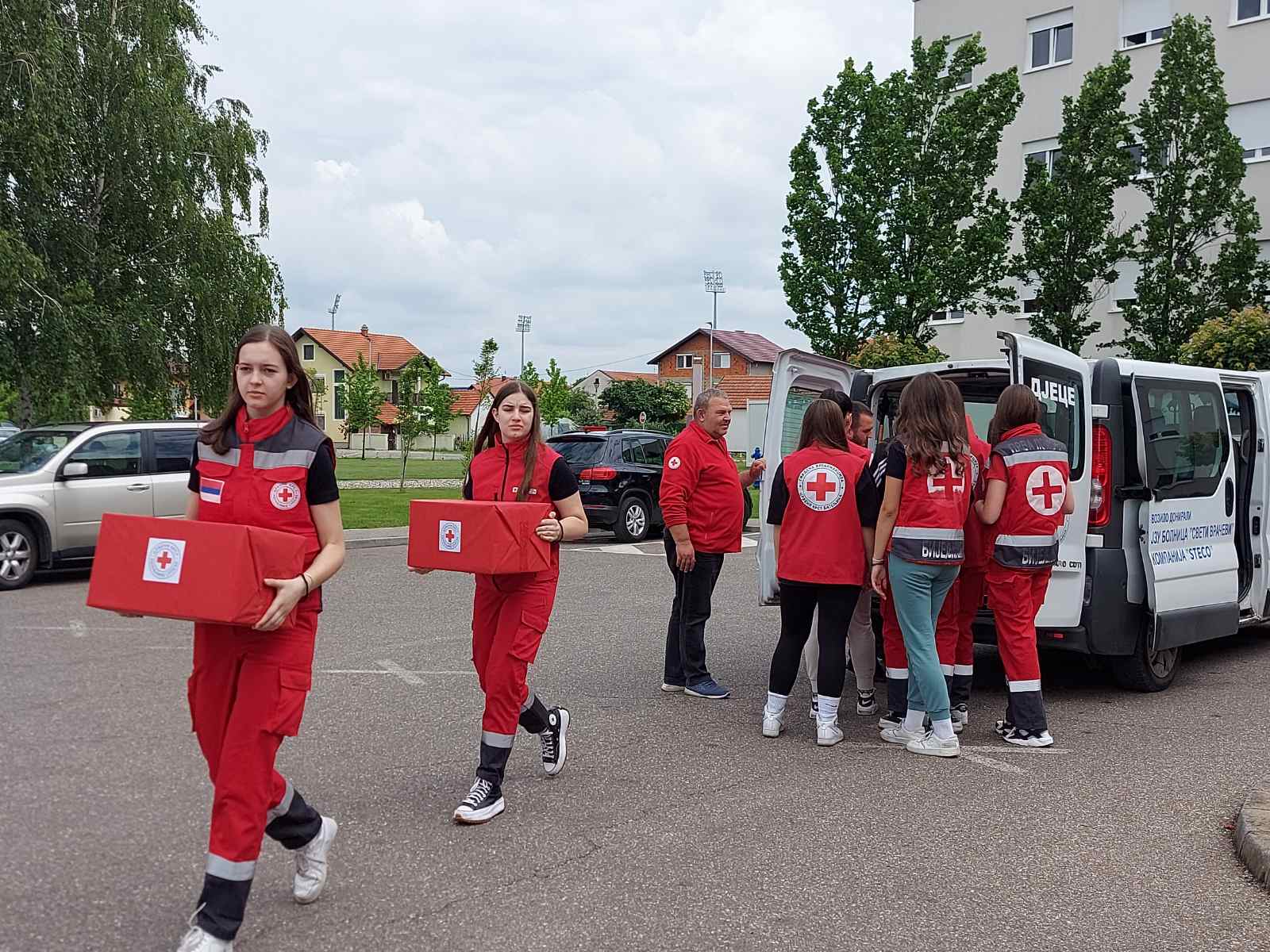 Bolnica Bijeljina: Pokloni za majke i bebe u Nedjelji Crvenog krsta