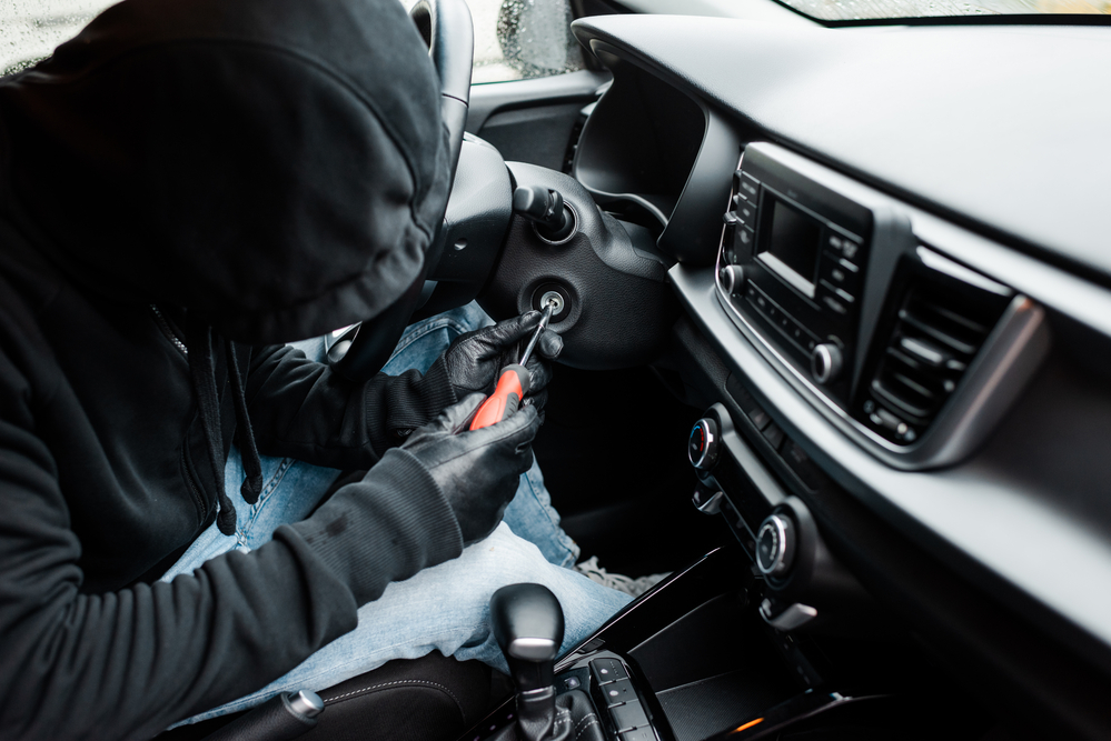 Kako da se zaštitite: Policija upozorava na trikove kradljivaca auta