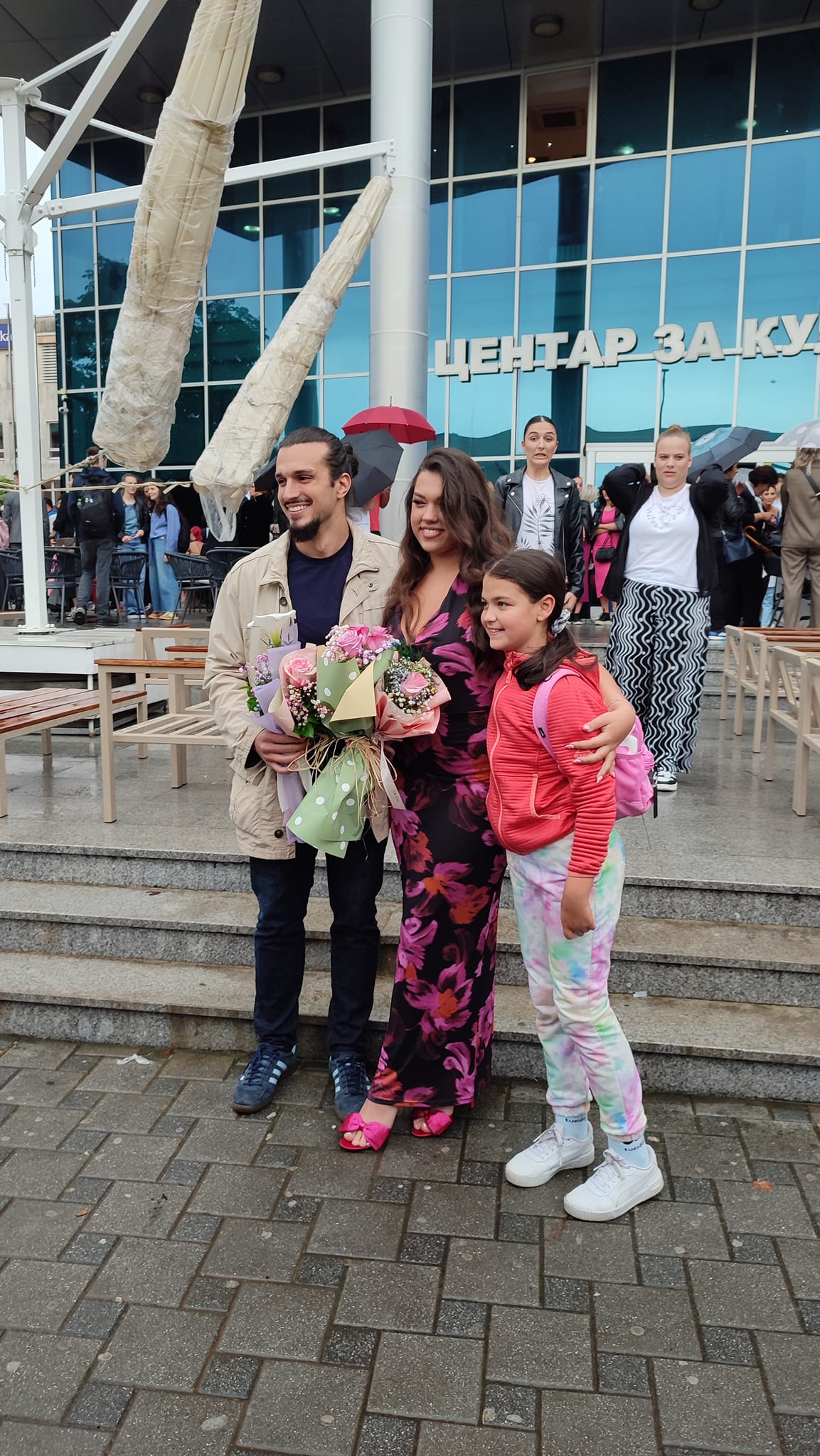 Zbogom srednjoškolski dani: Bijeljinski gimnazijalci proslavljaju maturu FOTO