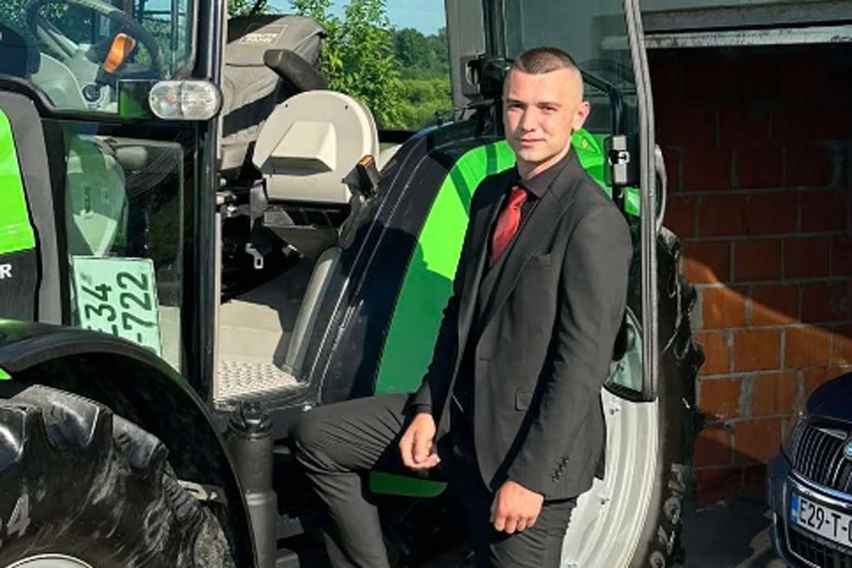 Brčak koji je došao traktorom na maturu: Svi su oduševljeni