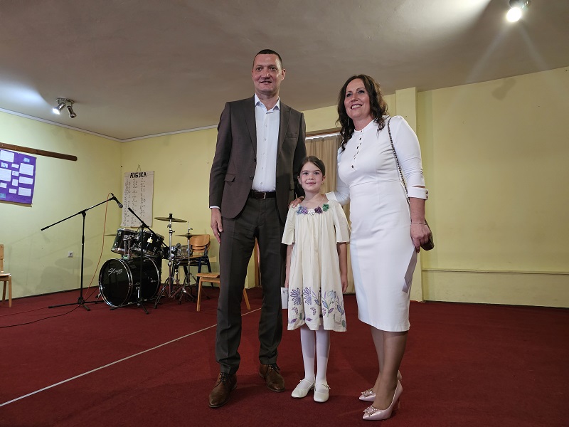 Dan učeničkog stvaralaštva" u ugljevičkoj osnovnoj školi: OPŠTINA NAGRADILA NAJBOLJE (FOTO)