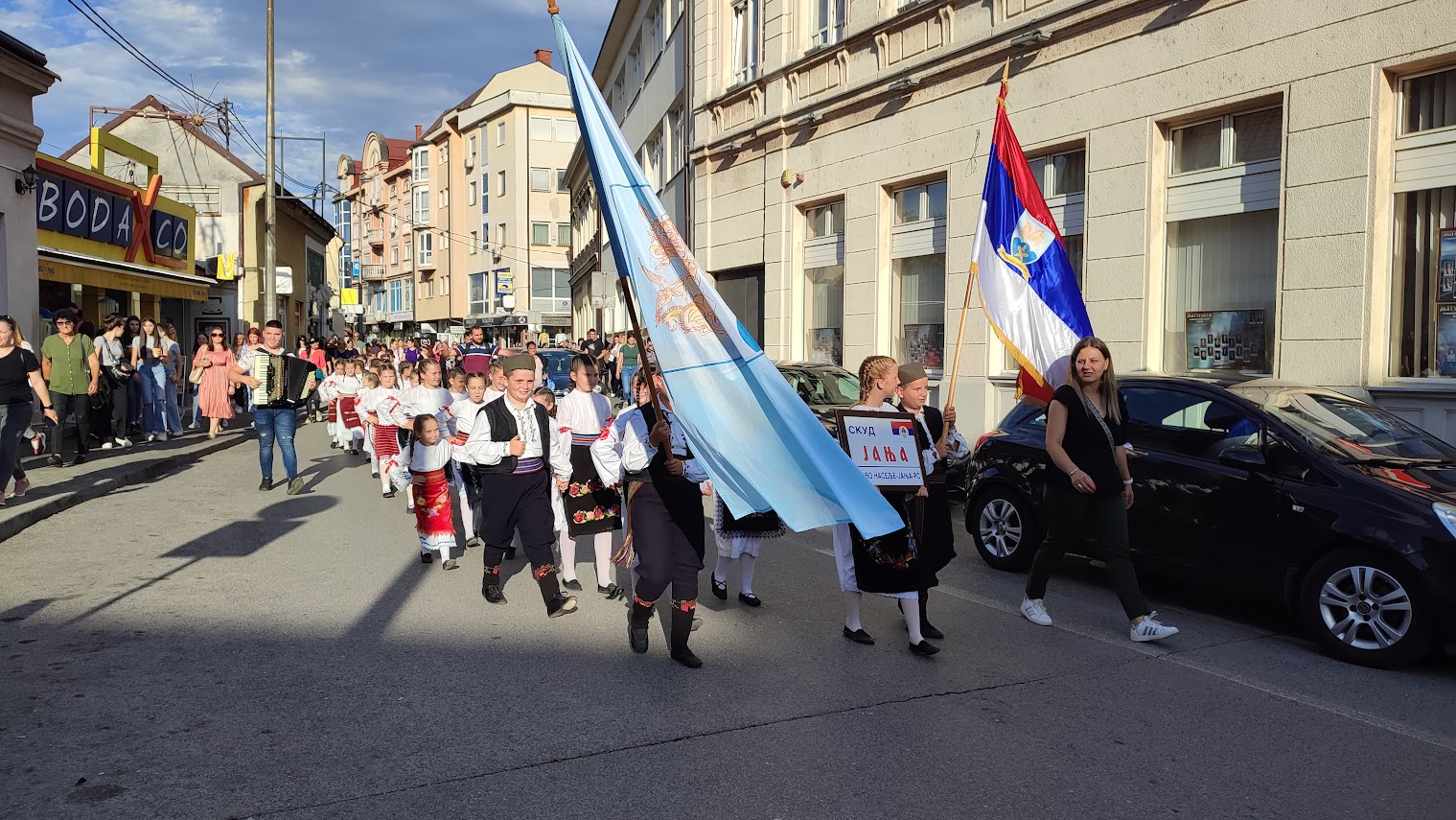 Semberija zaigrala veselim koracima narodnih igara FOTO/VIDEO