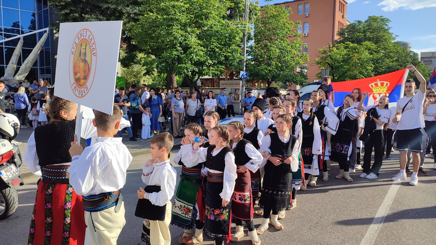 Semberija zaigrala veselim koracima narodnih igara FOTO/VIDEO