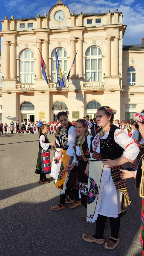 Semberija zaigrala veselim koracima narodnih igara FOTO/VIDEO