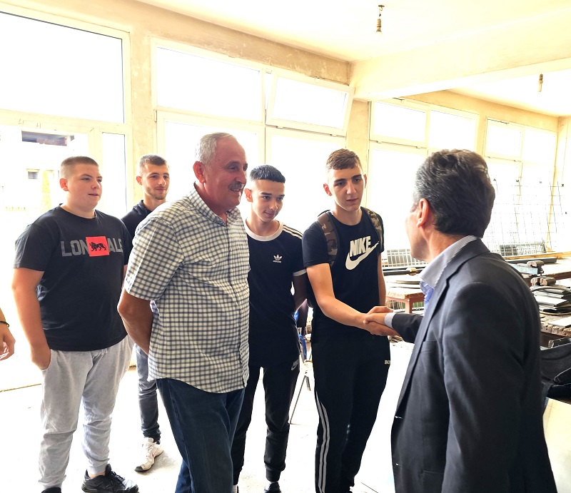 Opština Ugljevik i UNDP pomažu školstvo: Oprema za praksu (FOTO)