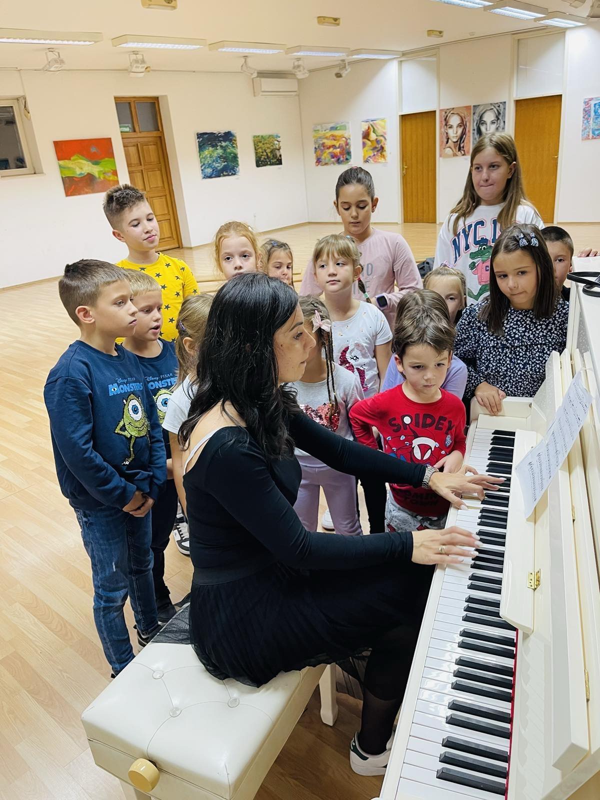 ZVJEZDICE poklanjaju koncert Ugljevičanima
