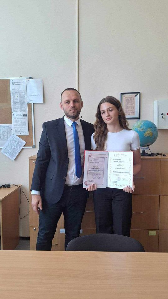 OŠ "Dvorovi": Proglašen učenik generacije i dodjeljene Vukove diplome