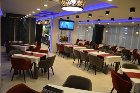 Hotel River