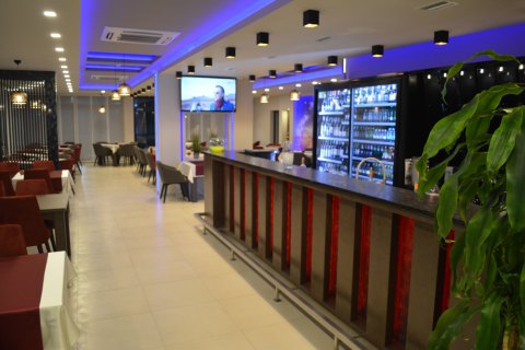 Hotel River