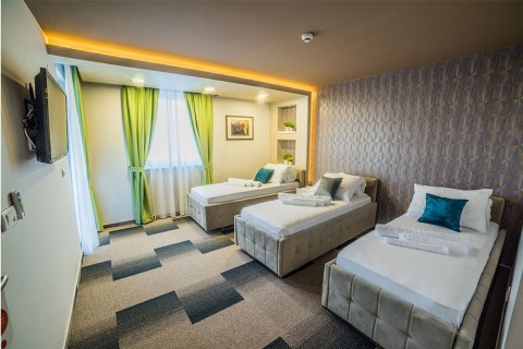 Hotel River