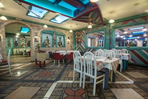 Restoran "Pet jezera"