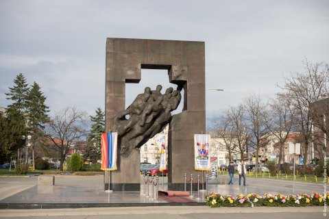Spomenik palim borcima