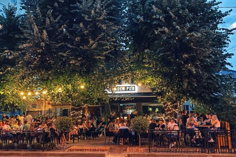 Garden Pub