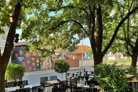 Garden Pub